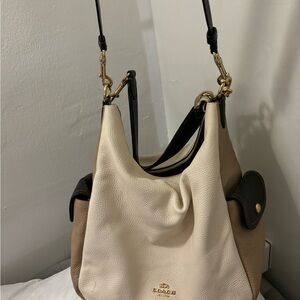 Coach Cream and Tan Leather Shoulder Bag almost new beautiful bag, soft leather
